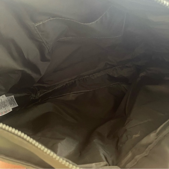 Disney Pride Mickey Rainbow Tote Limited Addition - Picture 4 of 7